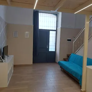 Mezzanine Aeroporto di Catania Fontana Rossa